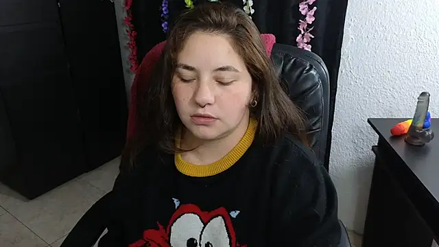 Snapshot of ann_bronw chatting on 09.12.25 ann bronw online show from 09.12.25