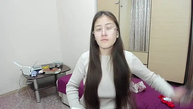 Snapshot of Riz_girl chatting on 12.20.24 Riz girl online show from 12.20.24