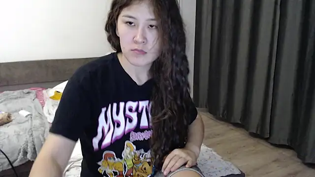 Snapshot of Riz_girl chatting on 09.13.25 Riz girl online show from 09.13.25