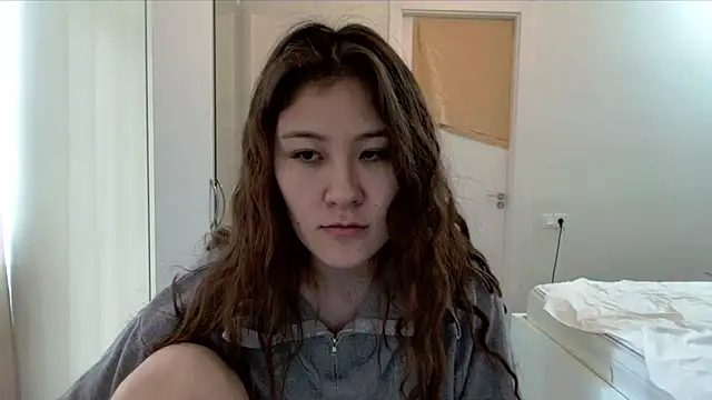 Riz girl online show from 02.13.26