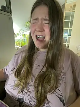 remirann  online show from 11.05.25