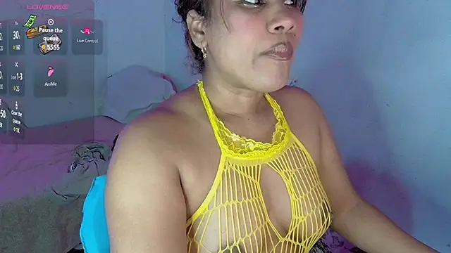 Snapshot of kiarybell__ chatting on 02.03.25 kiarybell   online show from 02.03.25