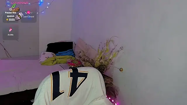 Snapshot of kiarybell__ chatting on 03.02.25 kiarybell   online show from 03.02.25