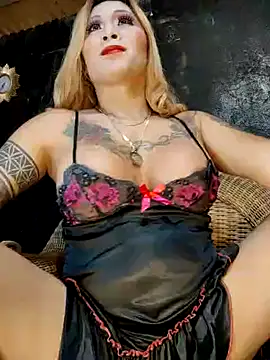 Snapshot of Asian_SandraTS_margo chatting on 02.15.25 Asian SandraTS margo online show from 02.15.25