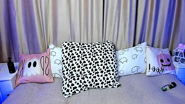 LilyStarlight online show from 12.03.24