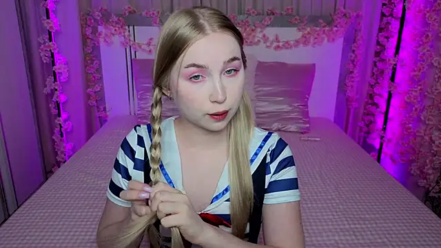 Snapshot of LilyStarlight chatting on 07.02.26 LilyStarlight online show from 07.02.26