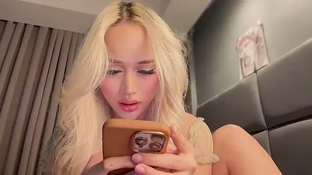 Snapshot of Carrie_Colbyxx chatting on 03.05.25 Carrie Colbyxx online show from 03.05.25