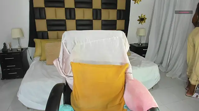 Snapshot of BarbieKano chatting on 09.19.25 BarbieKano online show from 09.19.25