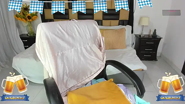 Snapshot of BarbieKano chatting on 09.24.25 BarbieKano online show from 09.24.25