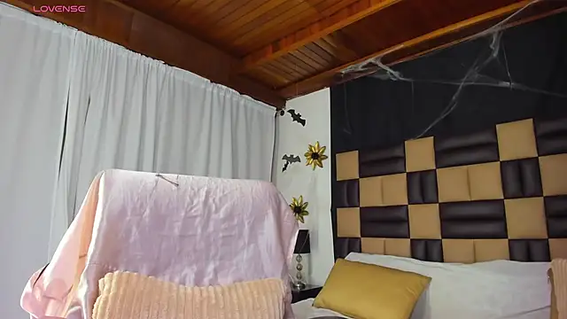 Snapshot of BarbieKano chatting on 11.06.25 BarbieKano online show from 11.06.25