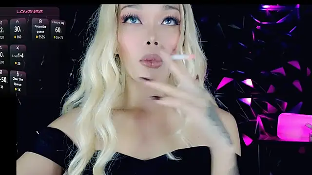 Snapshot of sugar_bbyxx chatting on 10.01.25 sugar bbyxx online show from 10.01.25