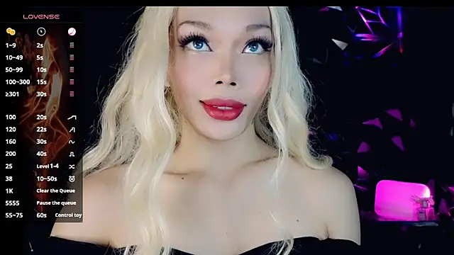 Snapshot of sugar_bbyxx chatting on 10.16.25 sugar bbyxx online show from 10.16.25