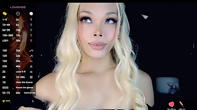 Snapshot of sugar_bbyxx chatting on 11.10.25 sugar bbyxx online show from 11.10.25