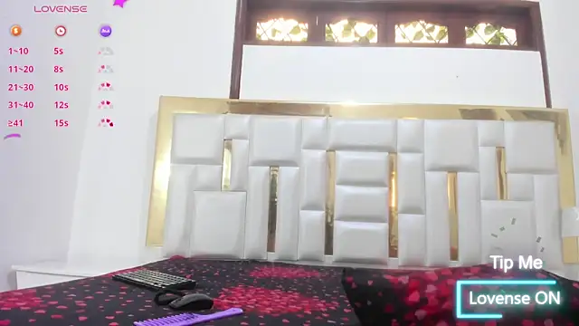 Kylieandjhonny online show from 12.18.24