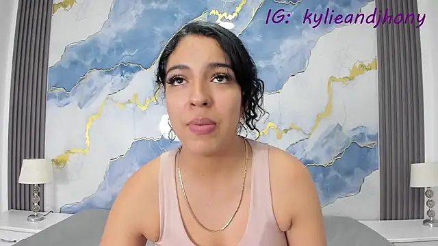 Kylieandjhonny online show from 10.01.25