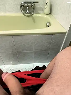 Snapshot of manuel9428 chatting on 11.15.25 manuel9428 online show from 11.15.25