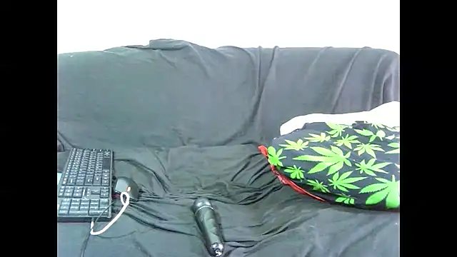 MissParis26 online show from 01.25.25