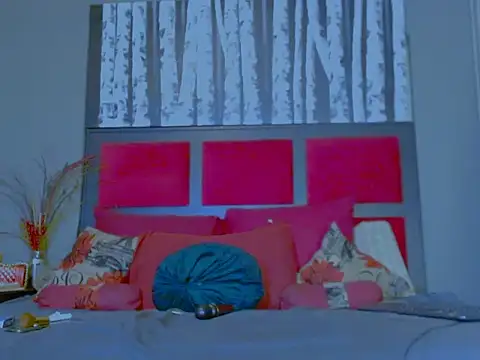 MissParis26 online show from 10.12.25