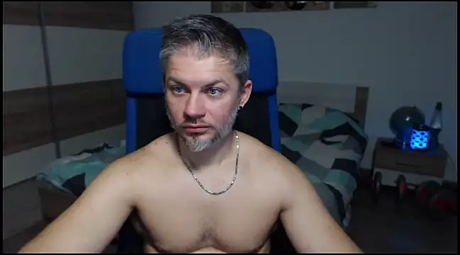 Snapshot of RobbyShawz chatting on 12.02.24 RobbyShawz online show from 12.02.24