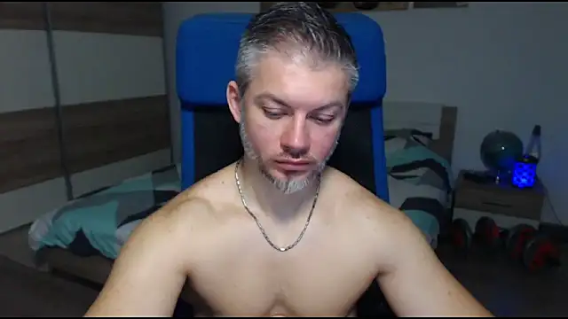 Snapshot of RobbyShawz chatting on 01.02.25 RobbyShawz online show from 01.02.25