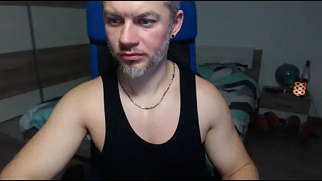 Snapshot of RobbyShawz chatting on 01.02.25 RobbyShawz online show from 01.02.25