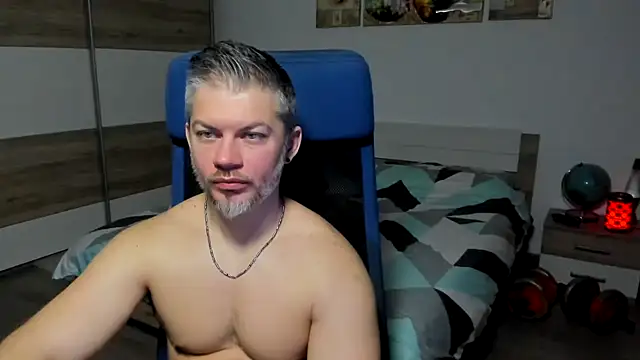 Snapshot of RobbyShawz chatting on 01.09.25 RobbyShawz online show from 01.09.25