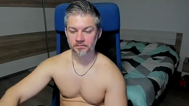 Snapshot of RobbyShawz chatting on 01.16.25 RobbyShawz online show from 01.16.25