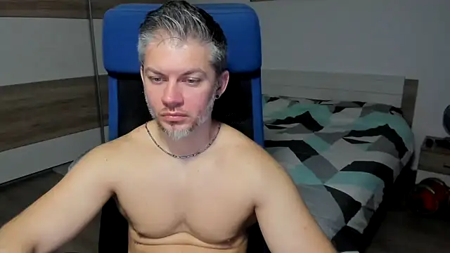 Snapshot of RobbyShawz chatting on 01.20.25 RobbyShawz online show from 01.20.25