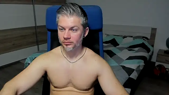 Snapshot of RobbyShawz chatting on 01.22.25 RobbyShawz online show from 01.22.25