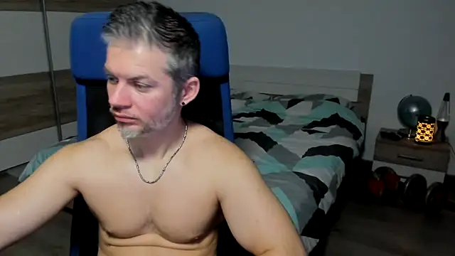 Snapshot of RobbyShawz chatting on 01.23.25 RobbyShawz online show from 01.23.25