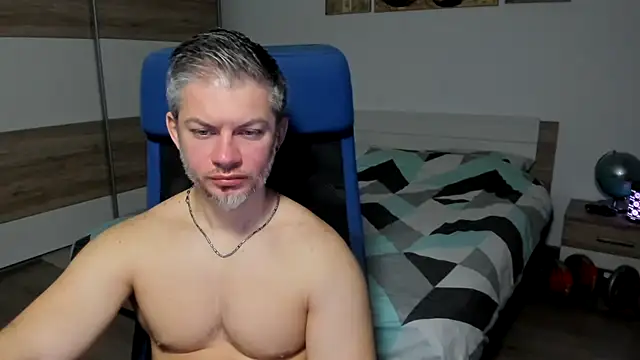 Snapshot of RobbyShawz chatting on 01.27.25 RobbyShawz online show from 01.27.25