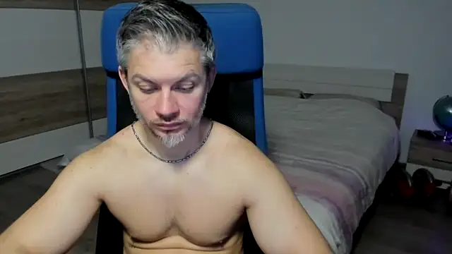 Snapshot of RobbyShawz chatting on 01.31.25 RobbyShawz online show from 01.31.25