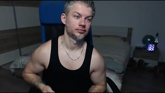 Snapshot of RobbyShawz chatting on 03.21.25 RobbyShawz online show from 03.21.25