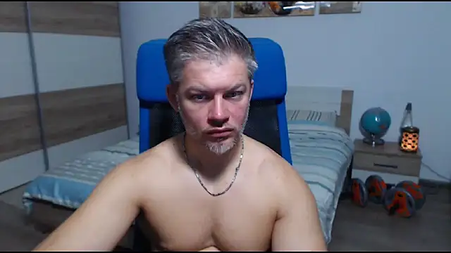 Snapshot of RobbyShawz chatting on 09.10.25 RobbyShawz online show from 09.10.25