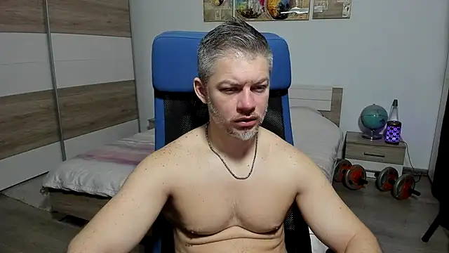 Snapshot of RobbyShawz chatting on 02.02.26 RobbyShawz online show from 02.02.26