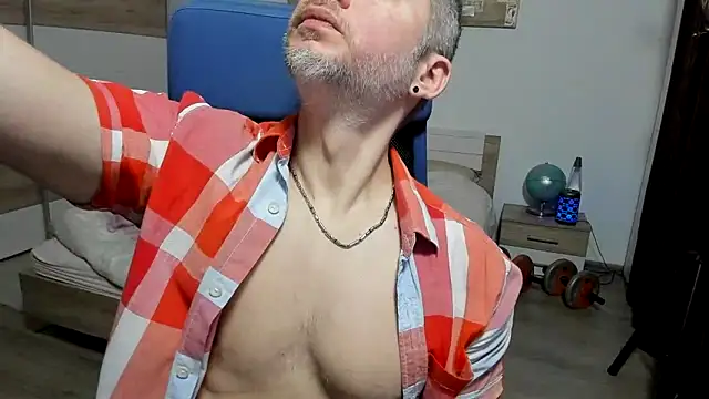 Snapshot of RobbyShawz chatting on 02.15.26 RobbyShawz online show from 02.15.26