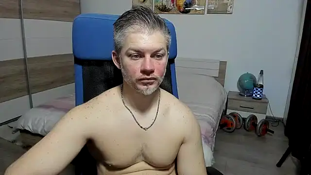 Snapshot of RobbyShawz chatting on 02.18.26 RobbyShawz online show from 02.18.26