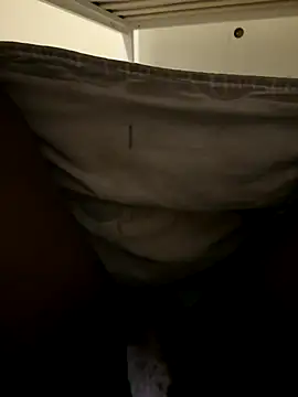 Snapshot of Hmmmtachatte2 chatting on 10.26.25 Hmmmtachatte2 online show from 10.26.25