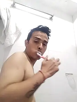 Saalu2003 online show from 02.17.25