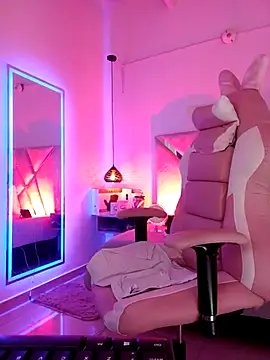 MariaPau 83 online show from 03.20.25