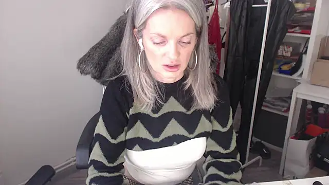 Sabdeluxe online show from 01.31.25