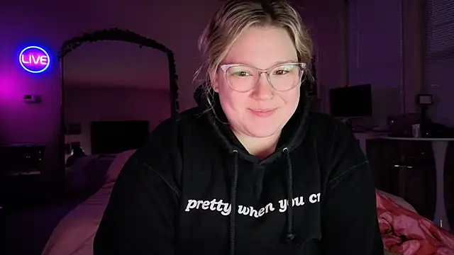 PiggyRose online show from 03.28.26