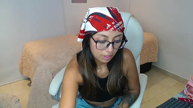 Snapshot of Gabi_morales chatting on 12.05.24 Gabi morales online show from 12.05.24