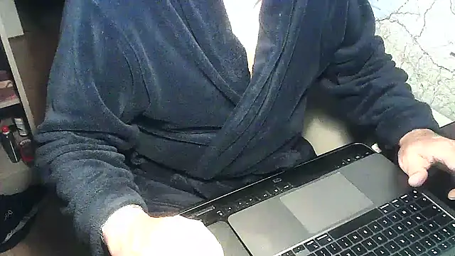 Snapshot of DUDURA@xh chatting on 01.30.25 DUDURAxh online show from 01.30.25