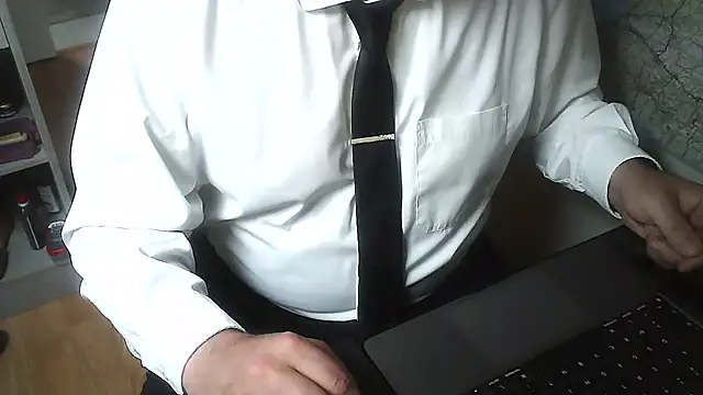 Snapshot of DUDURA@xh chatting on 03.04.25 DUDURAxh online show from 03.04.25