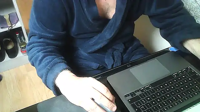 Snapshot of DUDURA@xh chatting on 03.04.26 DUDURAxh online show from 03.04.26