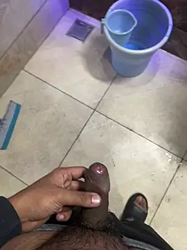 Snapshot of luciferdxm5 chatting on 12.23.24 luciferdxm5 online show from 12.23.24