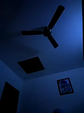 Snapshot of luciferdxm5 chatting on 12.23.25 luciferdxm5 online show from 12.23.25