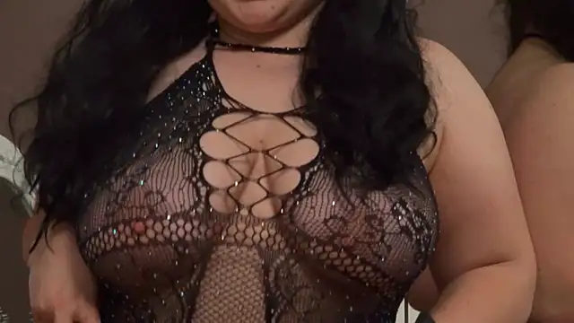 Snapshot of BustyMadison chatting on 12.20.24 BustyMadison online show from 12.20.24