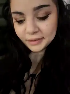 Snapshot of BustyMadison chatting on 12.21.24 BustyMadison online show from 12.21.24